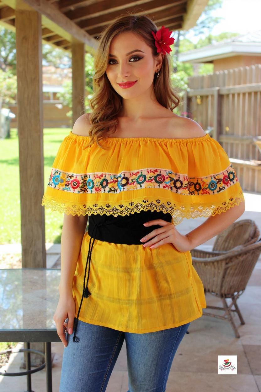 Gauze Blouse w/Crochet Collar