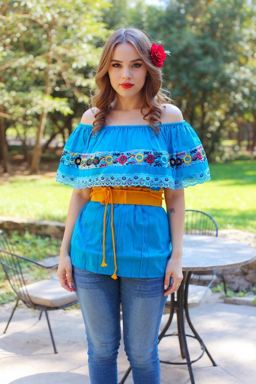 Gauze Blouse w/Crochet Collar