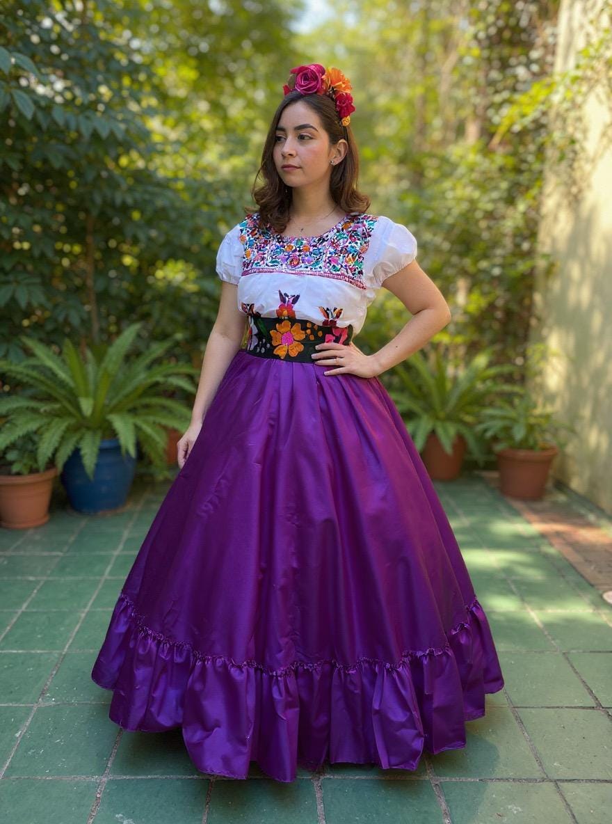 Image of Adult Woman Folkloric Skirt - Traditional Folklorico Skirt