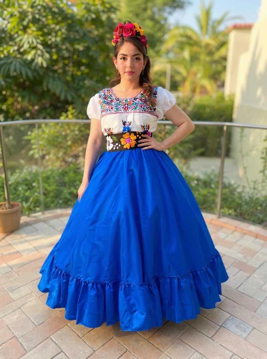 Image of Adult Woman Folkloric Skirt - Traditional Folklorico Skirt