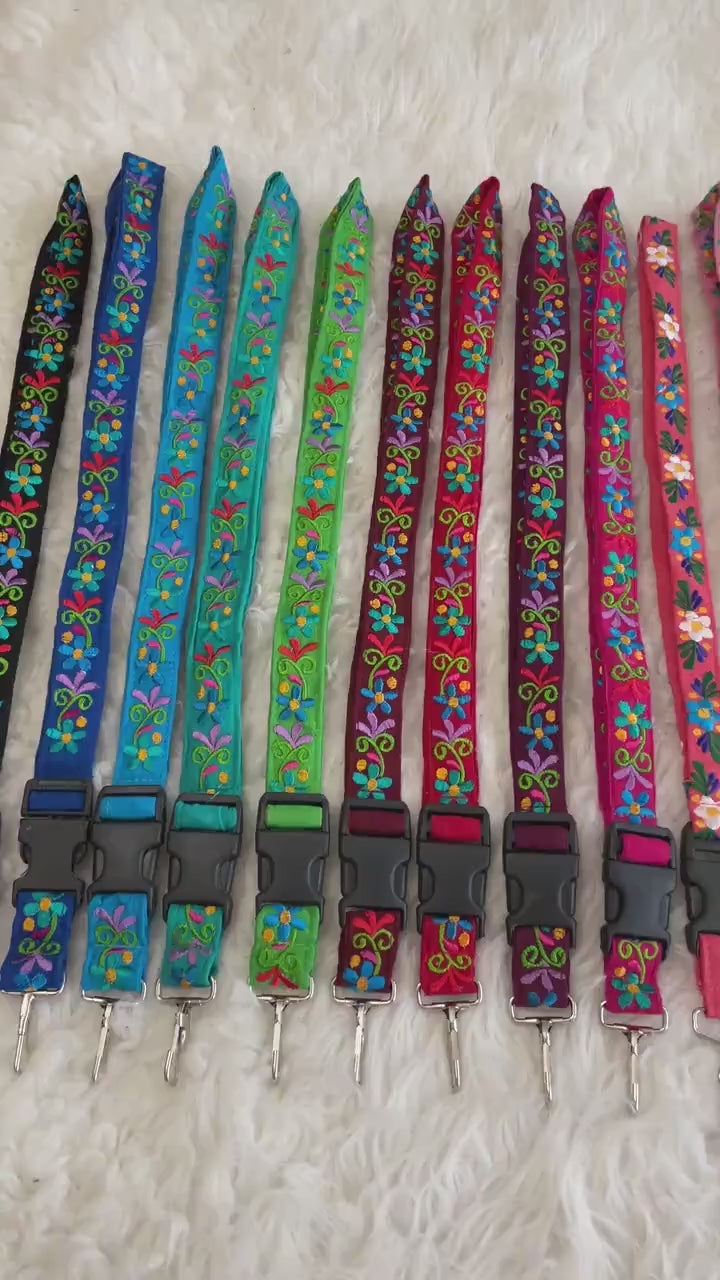 Floral Embroidered Clip Lanyard Key/ID Holder - Clip Lanyard Key/ID Holder - Artisanal made
