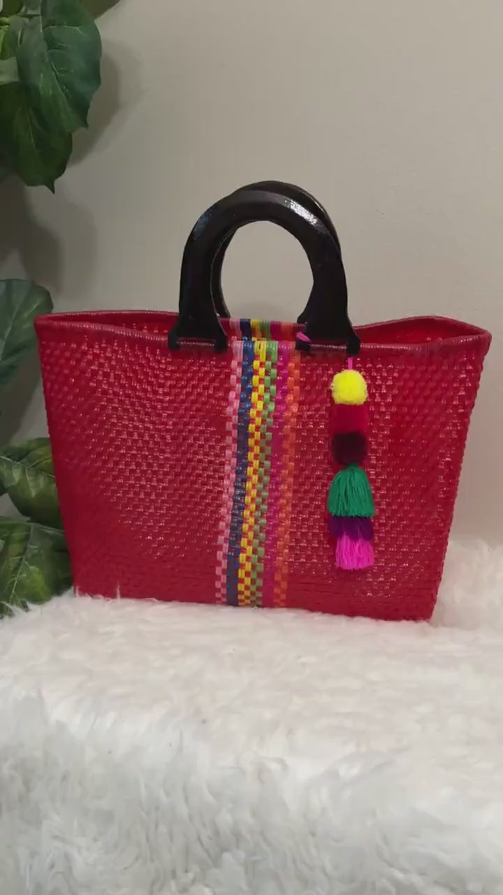 Image of Handwoven Recycled Plastic Tote Bag: Mexican Artisan Beach Grocery Bag
